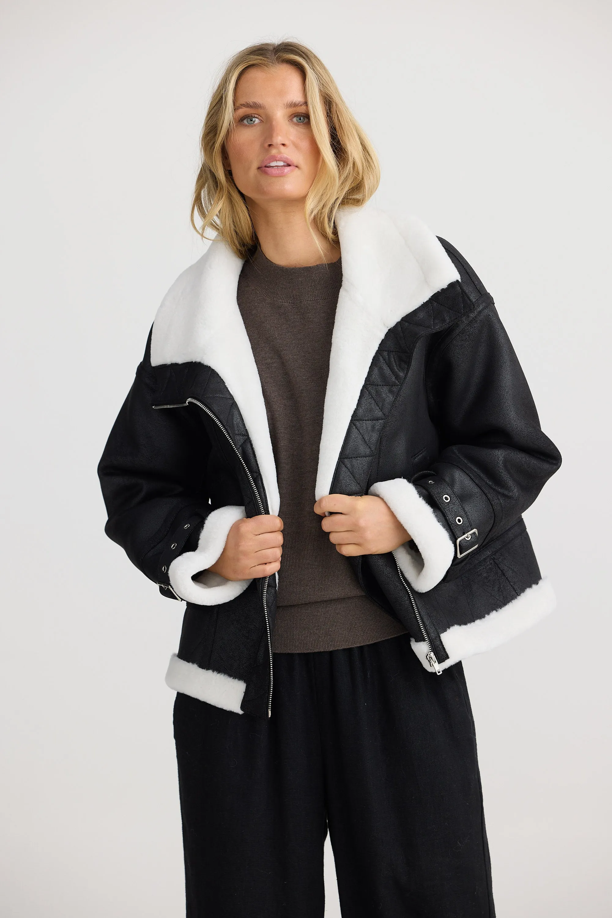 Kalo Jacket - Black