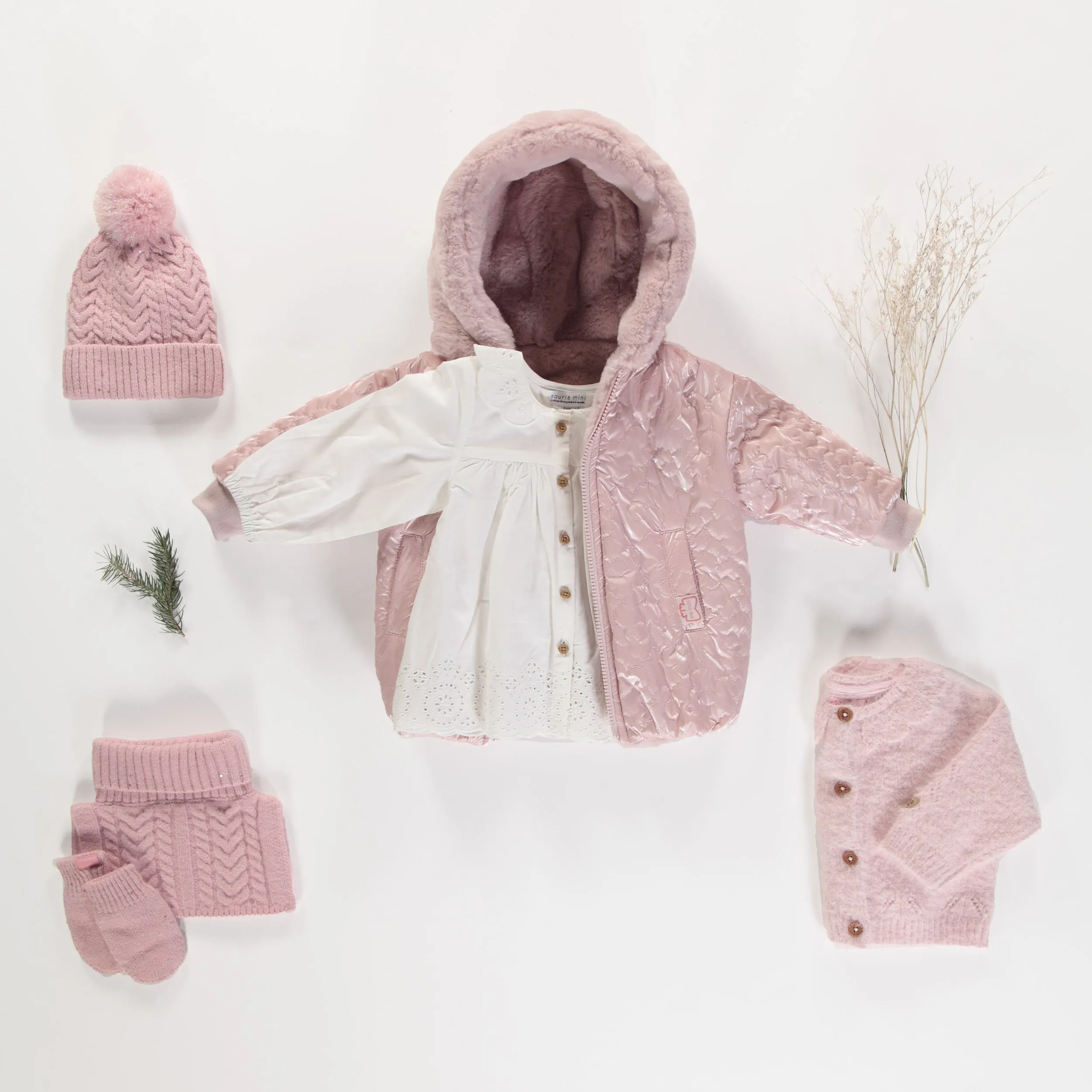 Manteau rose en fausse fourrure réversible, bébé || Reversible faux fur rose coat, baby