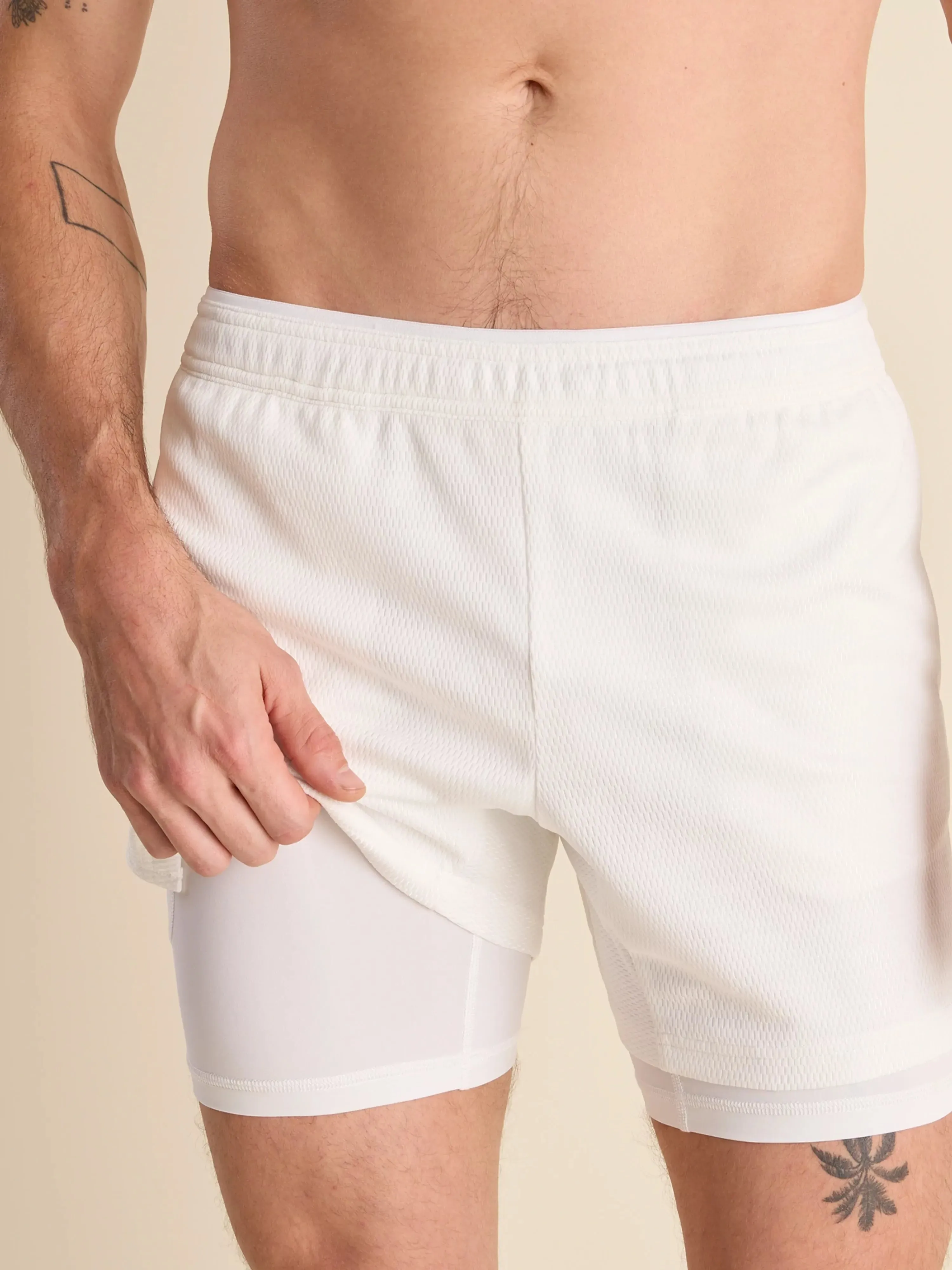 The White Read All About Its 5.5" (Mesh Training Short)