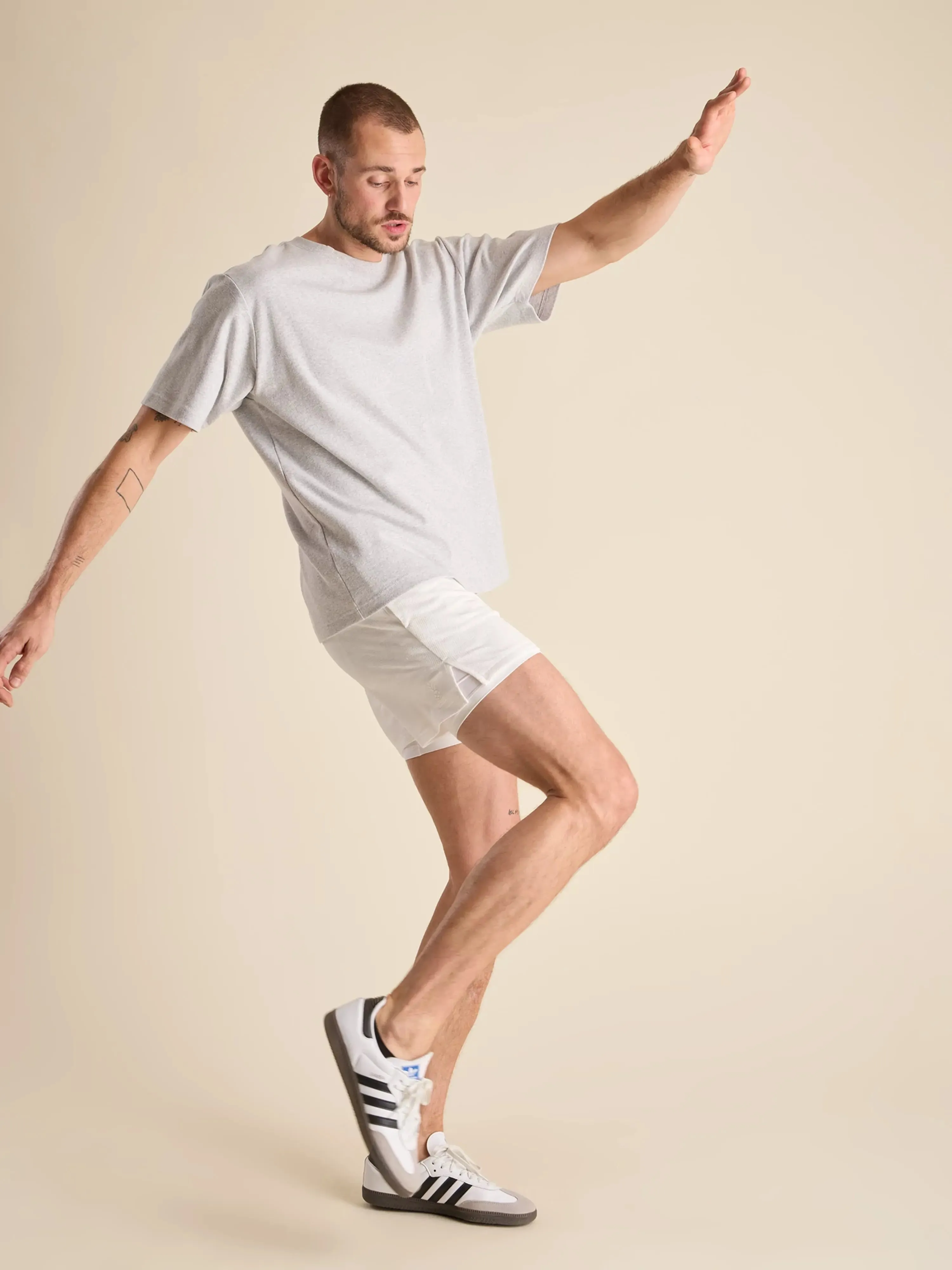 The White Read All About Its 5.5" (Mesh Training Short)